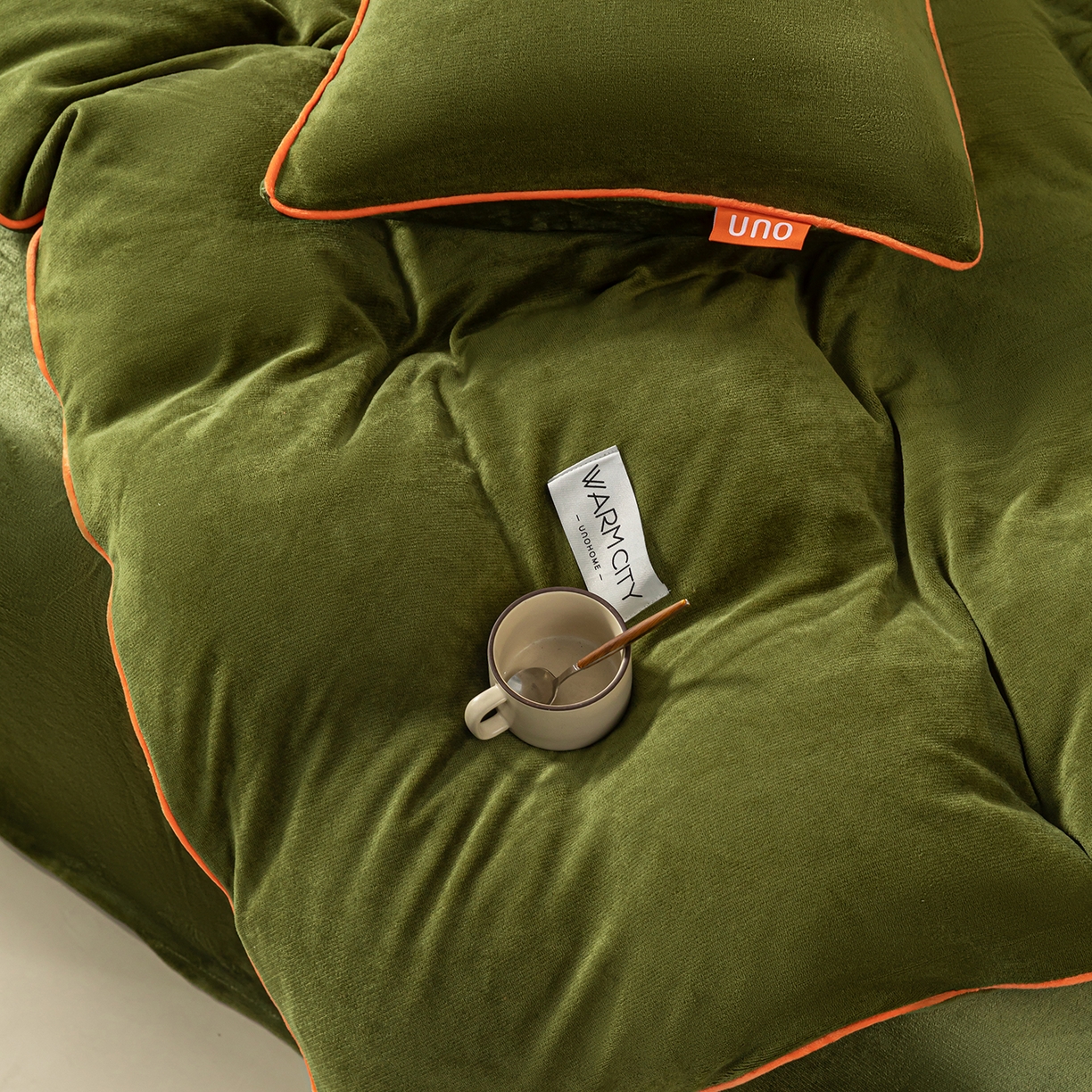 91家纺网 家纺一手货源 找家纺 吾诺家居 吾诺 2025 撞色边滚绳款牛奶绒四件套麻绳牛奶绒四件套 - 浅爱系列 橄榄绿