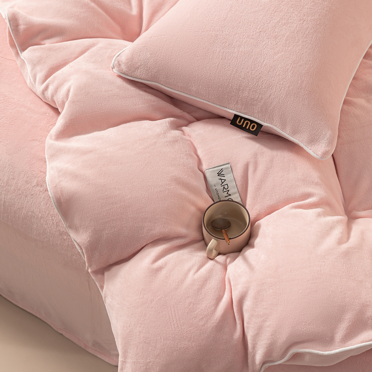 91家纺网 家纺一手货源 找家纺 吾诺家居 吾诺 2025 撞色边滚绳款牛奶绒四件套麻绳牛奶绒四件套 - 浅爱系列 悠粉