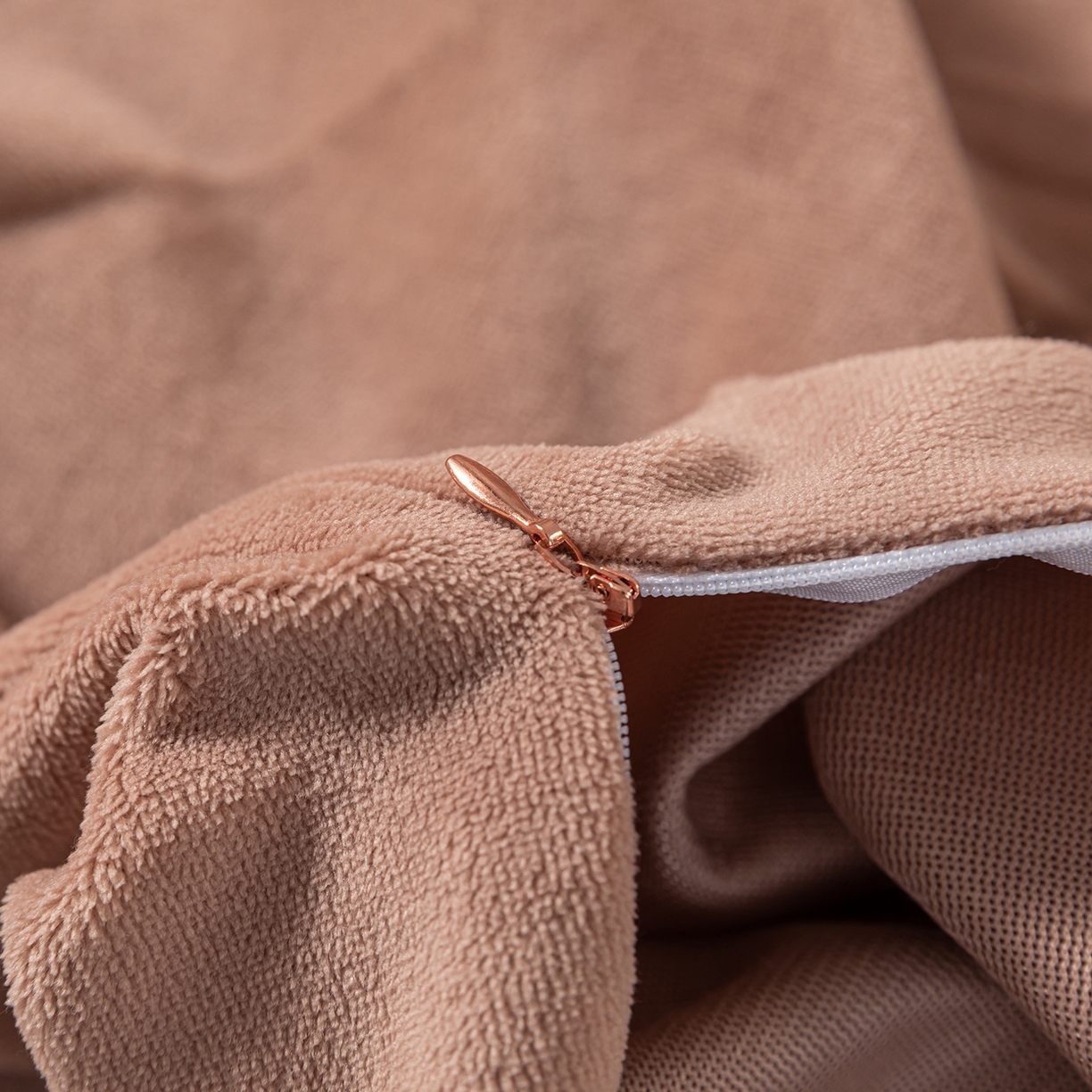 91家纺网 家纺一手货源 找家纺 吾诺家居 吾诺 2025 撞色边滚绳款牛奶绒四件套麻绳牛奶绒四件套 - 浅爱系列 橡木棕