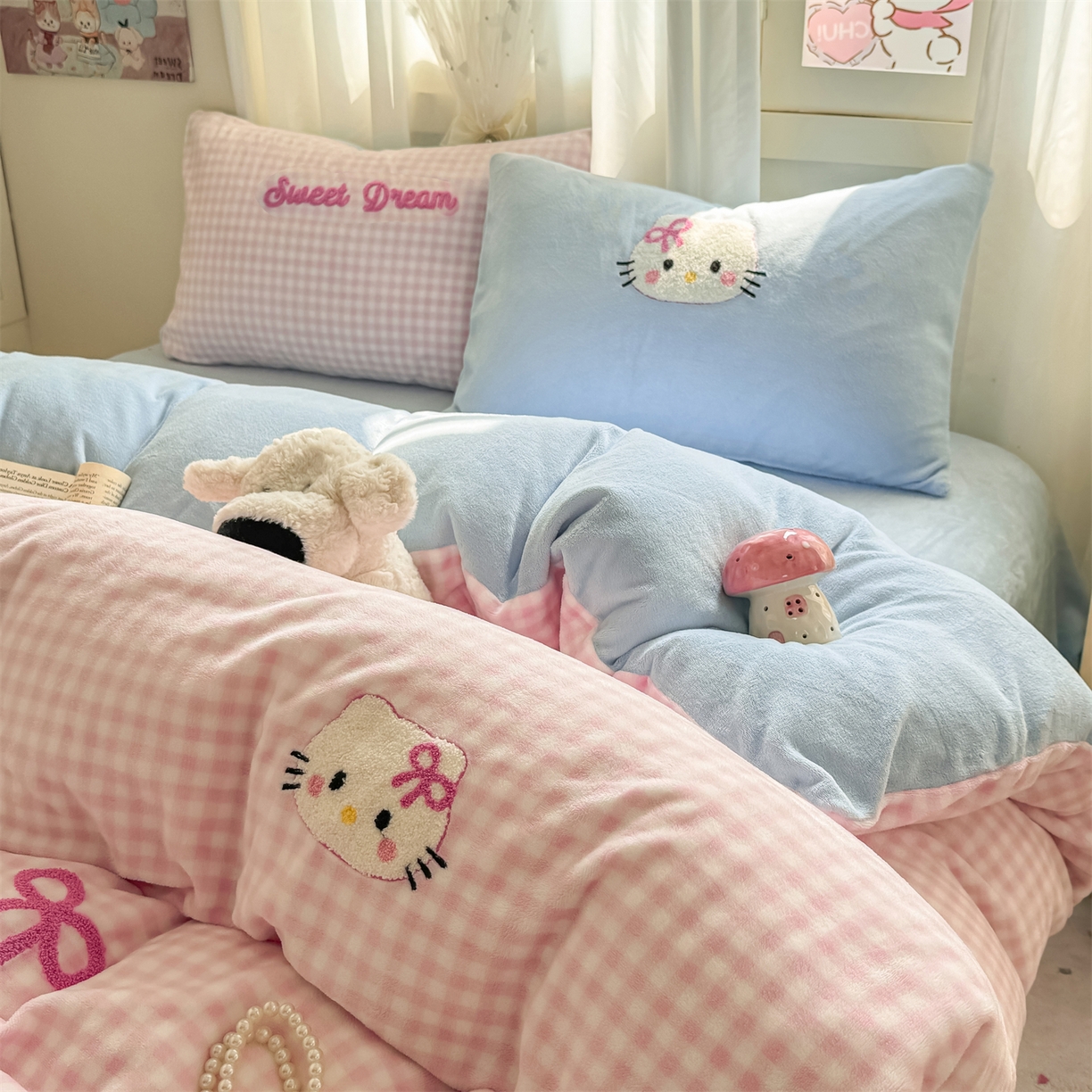 91家纺网 家纺一手货源 找家纺 （总）灰鲸 2025新款牛奶绒毛巾绣套件-猫咪蝴蝶结