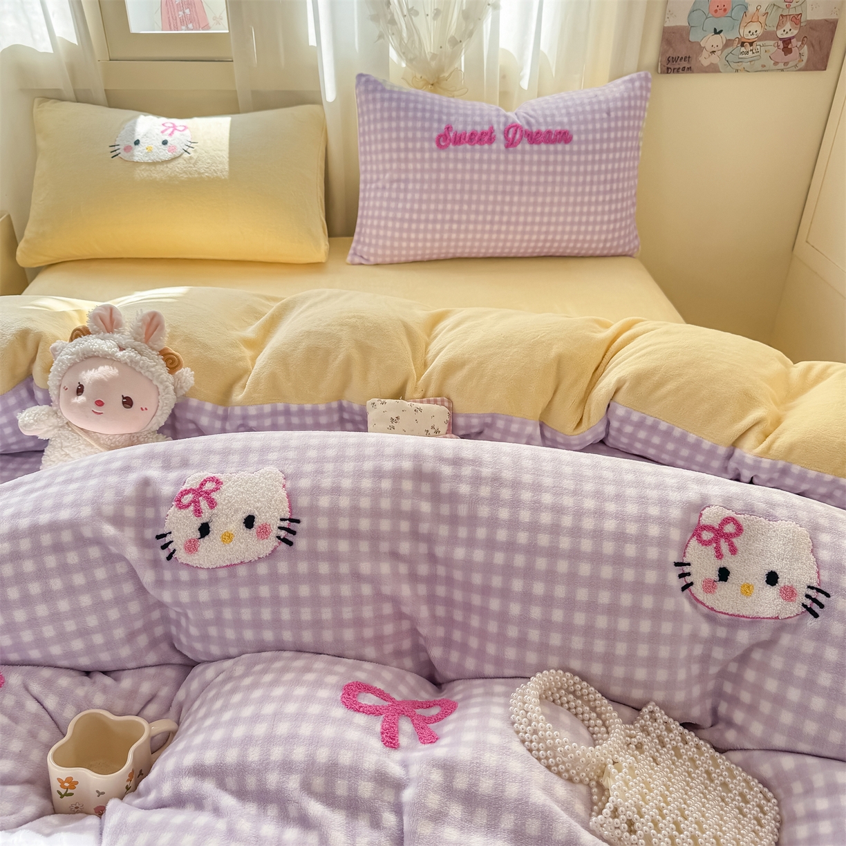 91家纺网 家纺一手货源 找家纺 灰鲸 2025新款牛奶绒毛巾绣套件-猫咪蝴蝶结 猫咪蝴蝶结-紫格+奶油黄