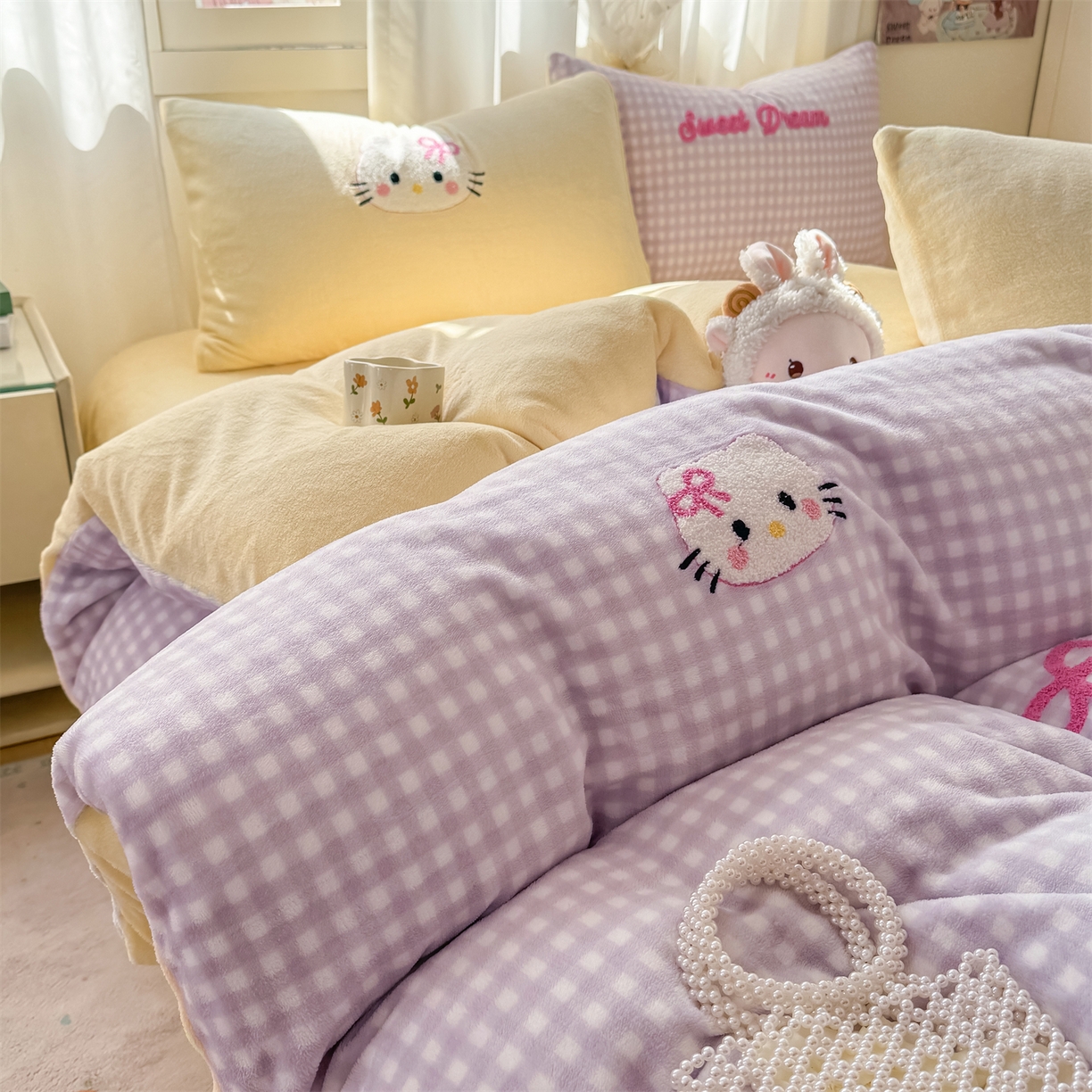 91家纺网 家纺一手货源 找家纺 灰鲸 2025新款牛奶绒毛巾绣套件-猫咪蝴蝶结 猫咪蝴蝶结-紫格+奶油黄