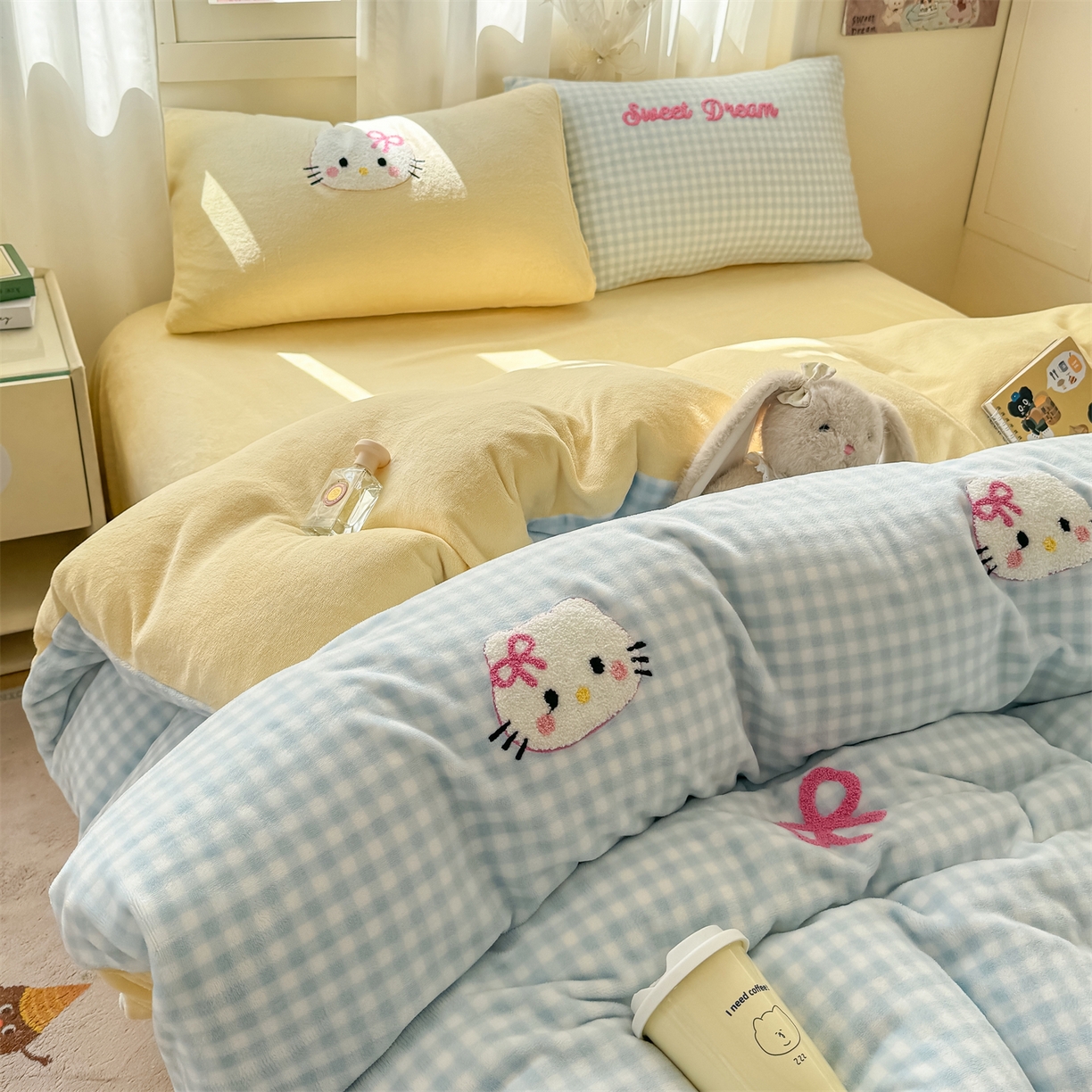 91家纺网 家纺一手货源 找家纺 灰鲸 2025新款牛奶绒毛巾绣套件-猫咪蝴蝶结 猫咪蝴蝶结-蓝格+奶油黄