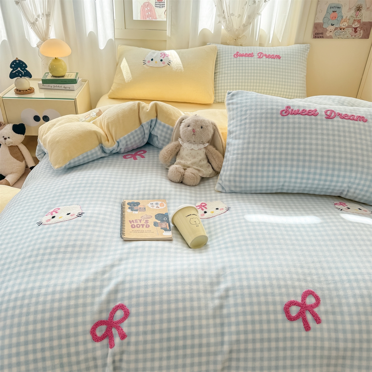 91家纺网 家纺一手货源 找家纺 灰鲸 2025新款牛奶绒毛巾绣套件-猫咪蝴蝶结 猫咪蝴蝶结-蓝格+奶油黄