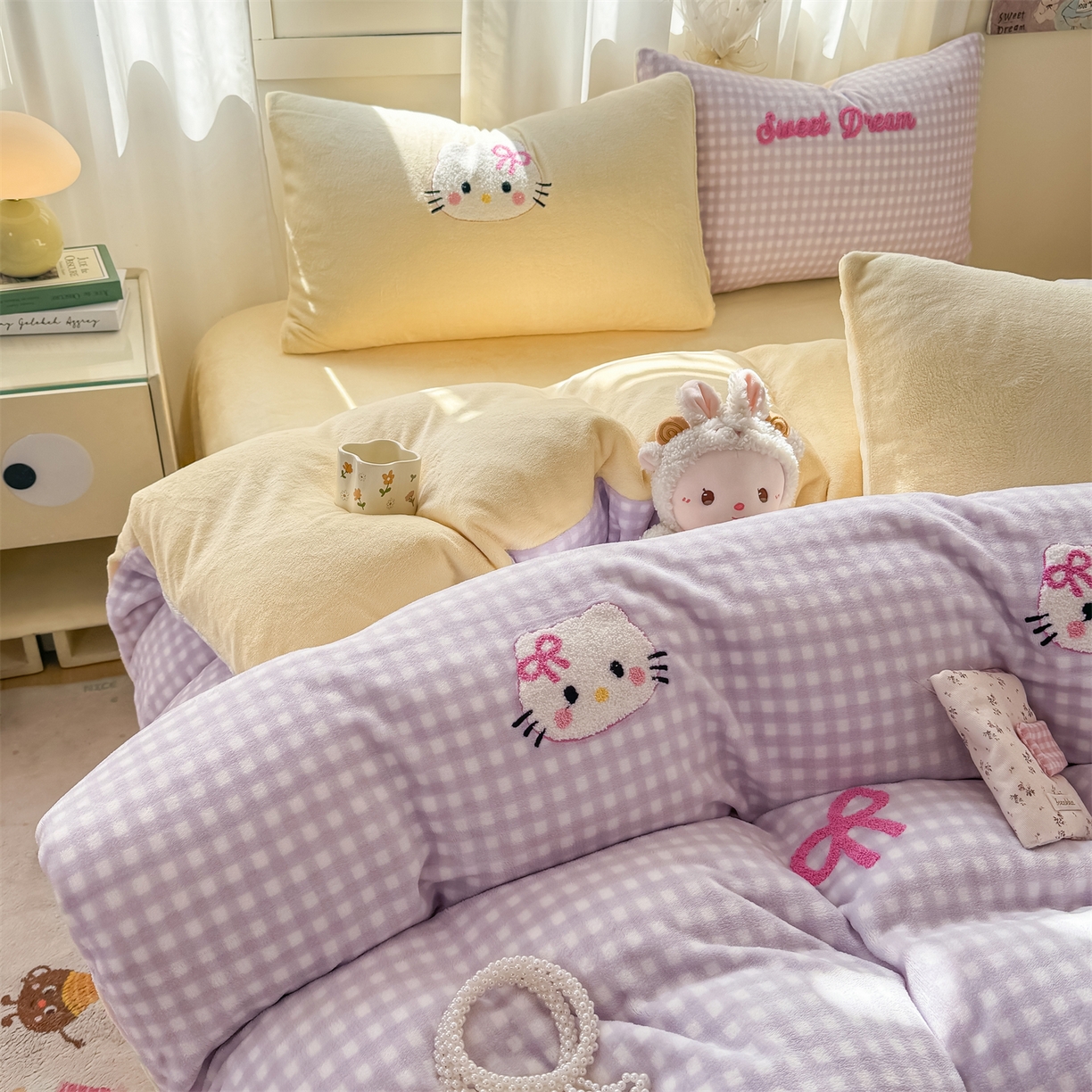 91家纺网 家纺一手货源 找家纺 灰鲸 2025新款牛奶绒毛巾绣套件-猫咪蝴蝶结 猫咪蝴蝶结-紫格+奶油黄