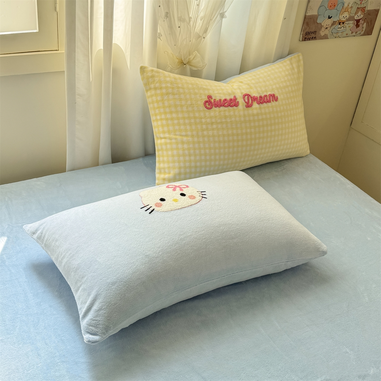 91家纺网 家纺一手货源 找家纺 灰鲸 2025新款牛奶绒毛巾绣套件-猫咪蝴蝶结 猫咪蝴蝶结-黄格+繁星蓝