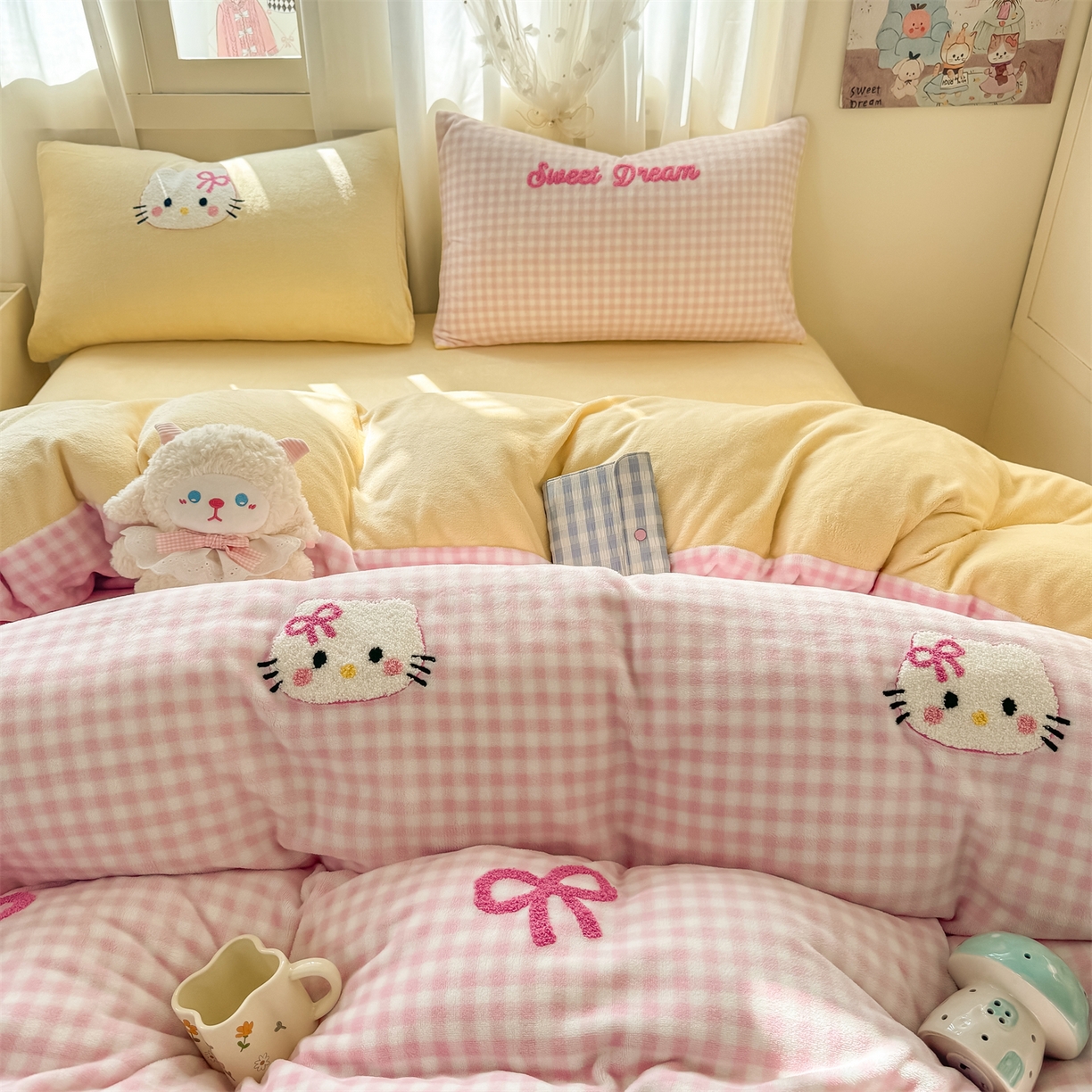 91家纺网 家纺一手货源 找家纺 灰鲸 2025新款牛奶绒毛巾绣套件-猫咪蝴蝶结 猫咪蝴蝶结-粉格+奶油黄