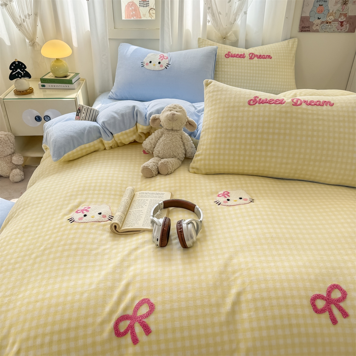 91家纺网 家纺一手货源 找家纺 灰鲸 2025新款牛奶绒毛巾绣套件-猫咪蝴蝶结 猫咪蝴蝶结-黄格+繁星蓝