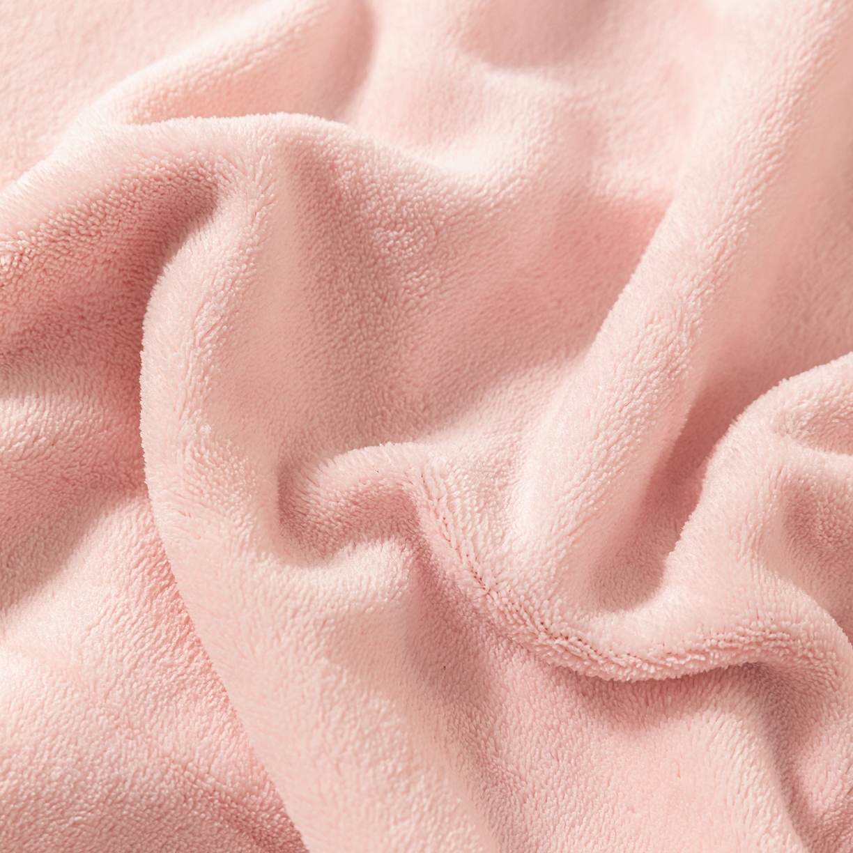 91家纺网 家纺一手货源 找家纺 吾秀家居 2025秋冬新款简约撞色边滚绳牛奶绒四件套-浅爱 浅爱-悠粉