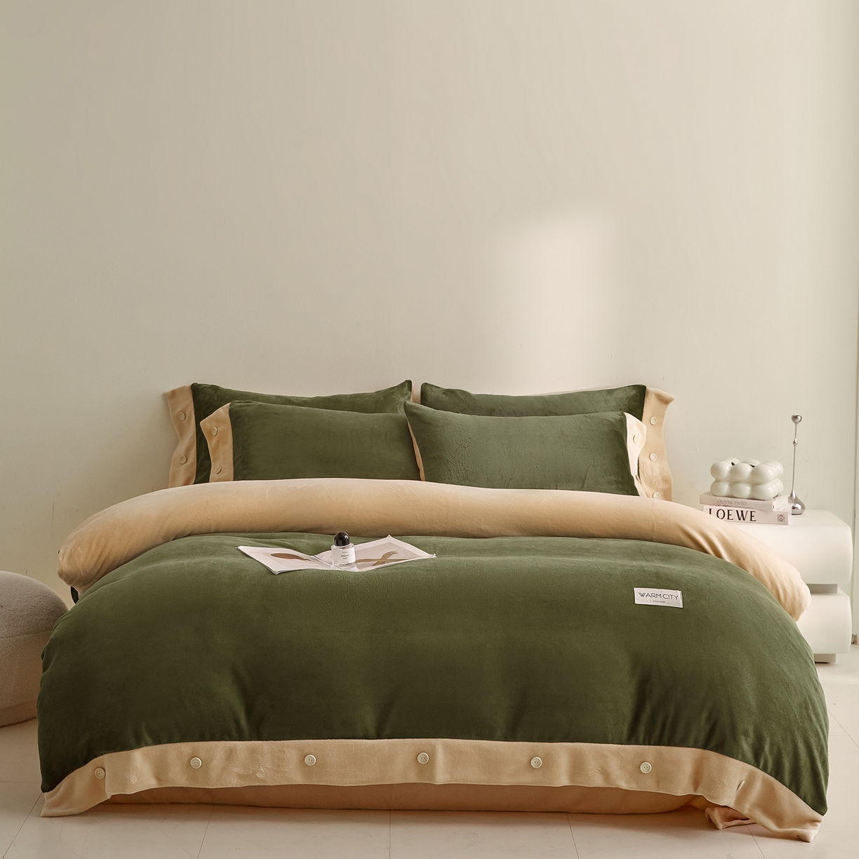 91家纺网 家纺一手货源 找家纺 （总）吾秀家居 2025秋冬新款撞色纽扣边牛奶绒四件套-纽扣