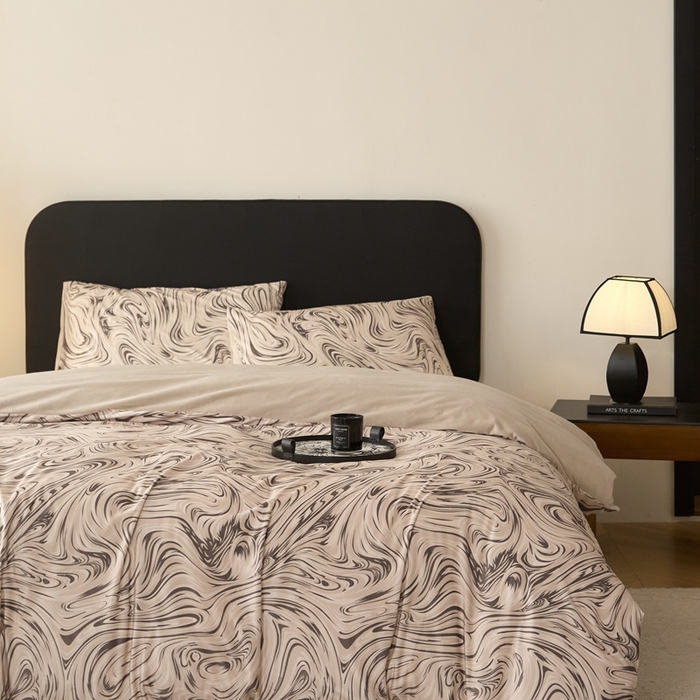 91家纺网 家纺一手货源 找家纺 ONE TWO ONE 121 2025秋冬新款牛奶绒德芙绒宝宝绒婴儿绒短毛绒四件套床单被套 游里-咖