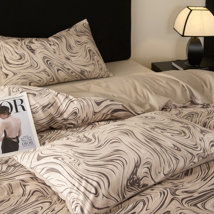 91家纺网 家纺一手货源 找家纺 ONE TWO ONE 121 2025秋冬新款牛奶绒德芙绒宝宝绒婴儿绒短毛绒四件套床单被套 游里-咖