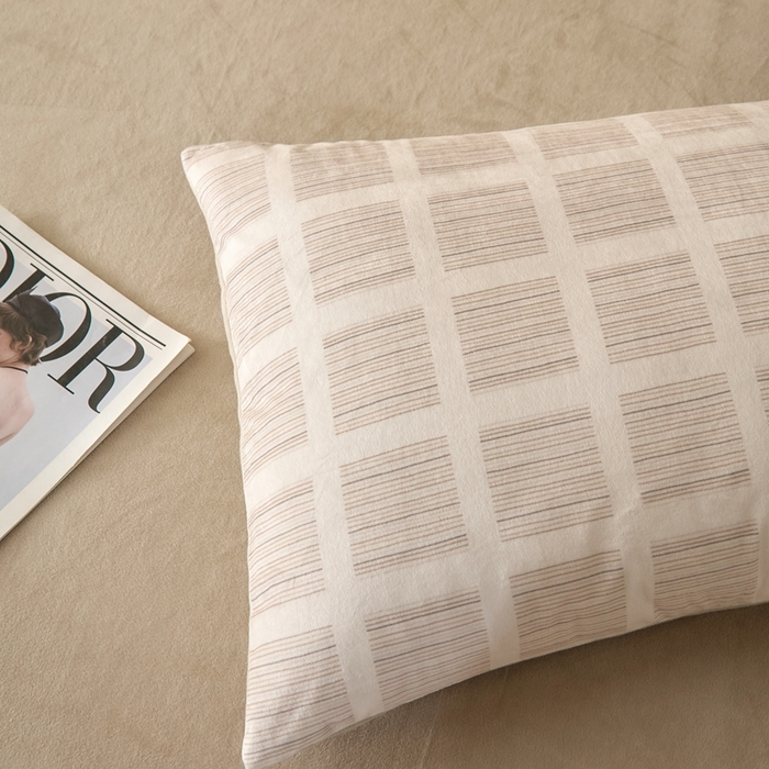 91家纺网 家纺一手货源 找家纺 ONE TWO ONE 121 2025秋冬新款牛奶绒德芙绒宝宝绒婴儿绒短毛绒四件套床单被套 明亮日记-奶杏