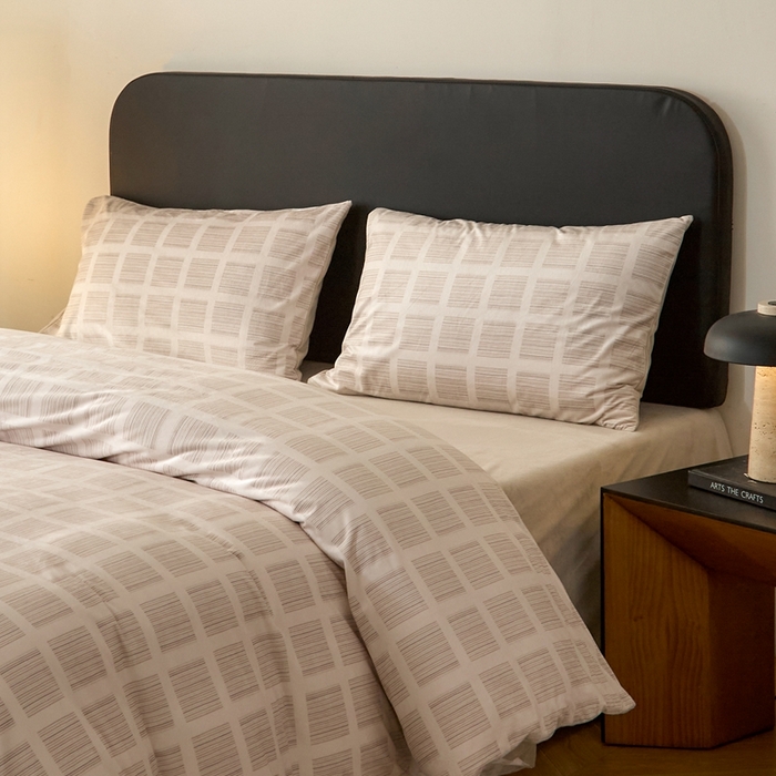 91家纺网 家纺一手货源 找家纺 ONE TWO ONE 121 2025秋冬新款牛奶绒德芙绒宝宝绒婴儿绒短毛绒四件套床单被套 明亮日记-奶杏