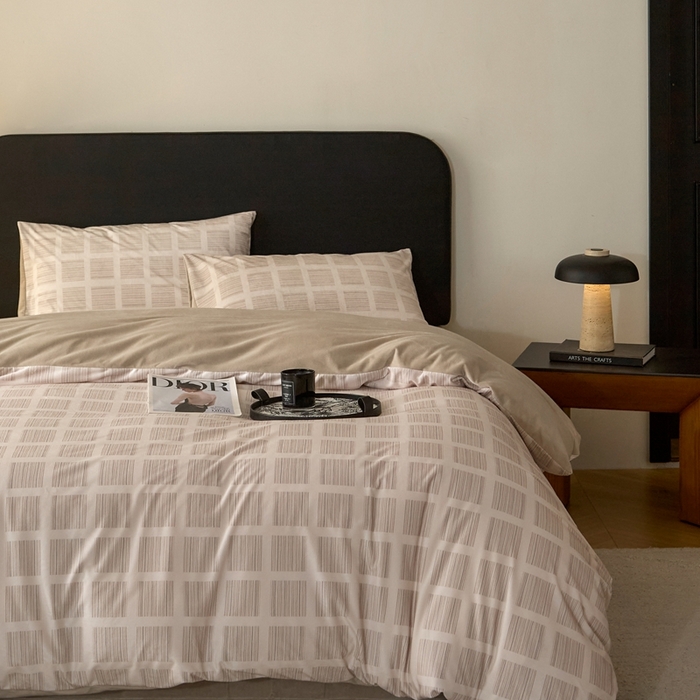 91家纺网 家纺一手货源 找家纺 ONE TWO ONE 121 2025秋冬新款牛奶绒德芙绒宝宝绒婴儿绒短毛绒四件套床单被套 明亮日记-奶杏