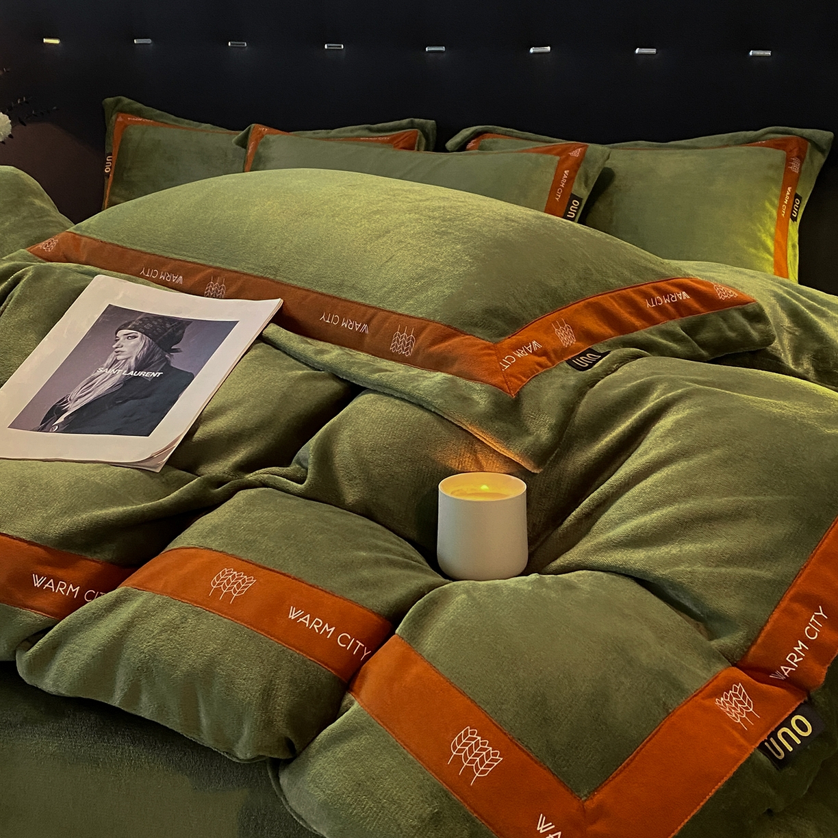 91家纺网 家纺一手货源 找家纺 吾秀家居 2025新款简约织带款牛奶绒四件套-格调 格调-橄榄绿