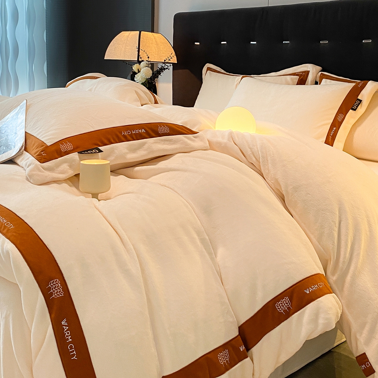 91家纺网 家纺一手货源 找家纺 吾秀家居 2025新款简约织带款牛奶绒四件套-格调 格调-象牙白