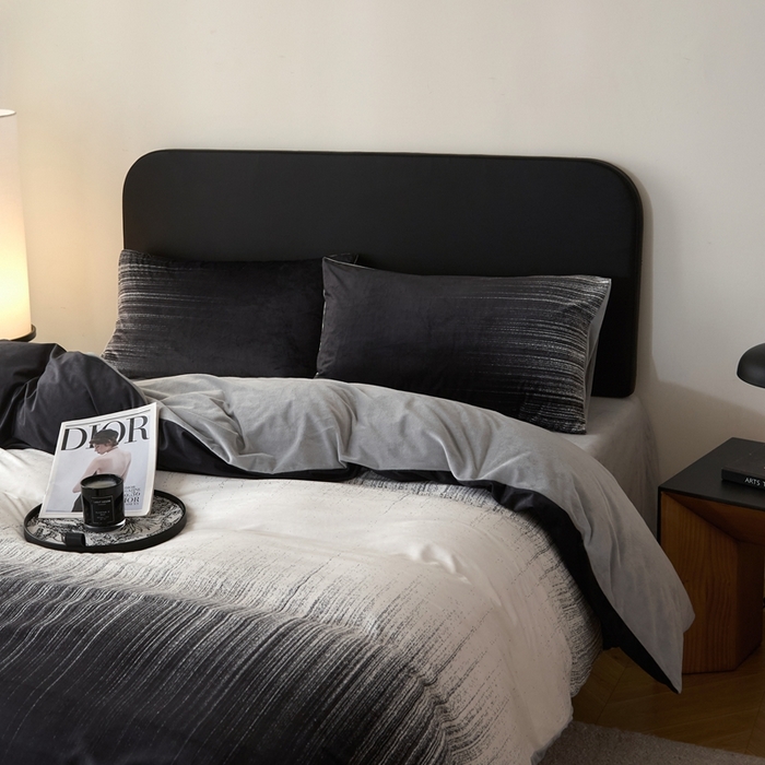 91家纺网 家纺一手货源 找家纺 ONE TWO ONE 121 2025秋冬新款牛奶绒德芙绒宝宝绒婴儿绒短毛绒四件套床单被套 光辉岁月-灰