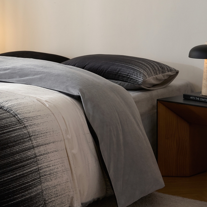 91家纺网 家纺一手货源 找家纺 ONE TWO ONE 121 2025秋冬新款牛奶绒德芙绒宝宝绒婴儿绒短毛绒四件套床单被套 光辉岁月-灰