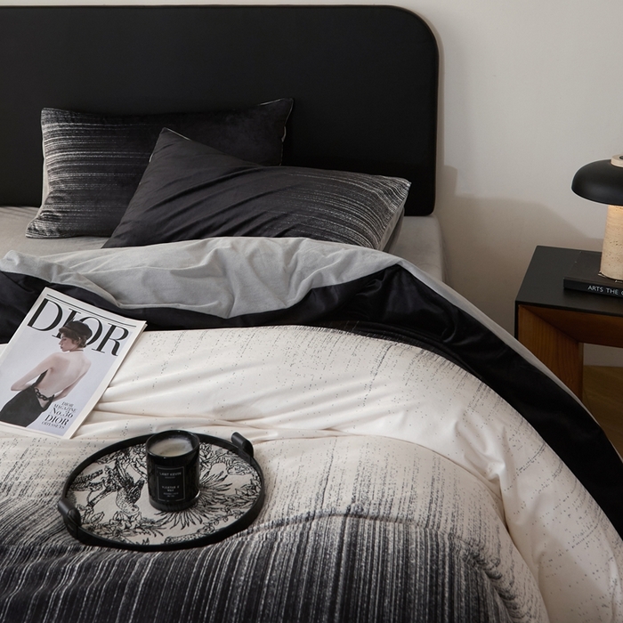 91家纺网 家纺一手货源 找家纺 ONE TWO ONE 121 2025秋冬新款牛奶绒德芙绒宝宝绒婴儿绒短毛绒四件套床单被套 光辉岁月-灰