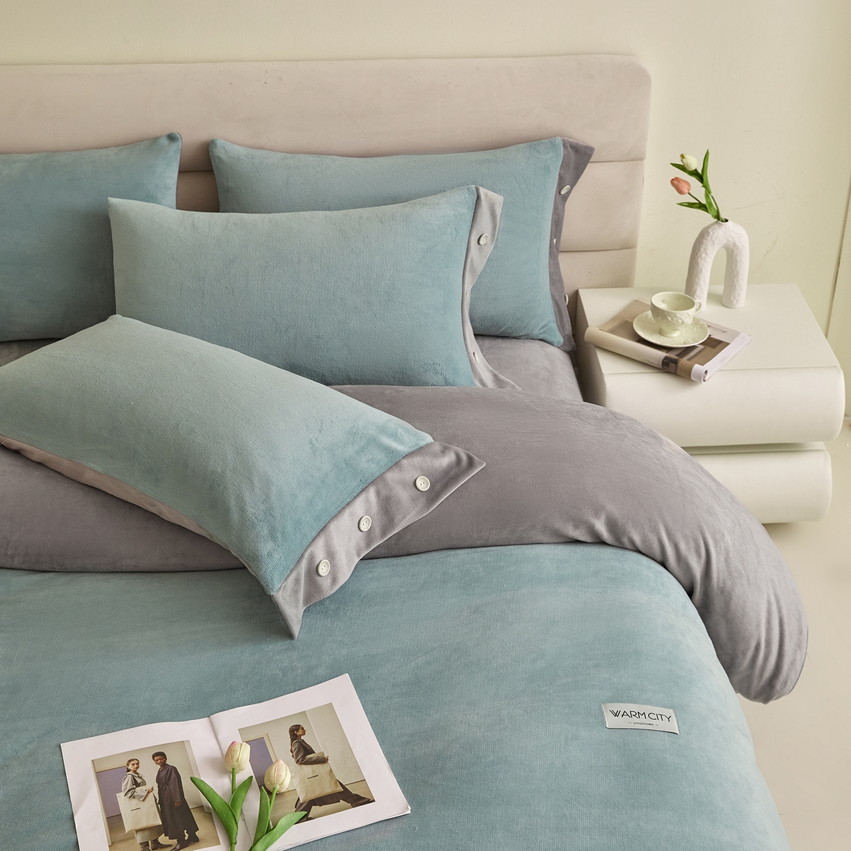 91家纺网 家纺一手货源 找家纺 （总）绒城 2025秋冬新款撞色纽扣边牛奶绒四件套-纽扣