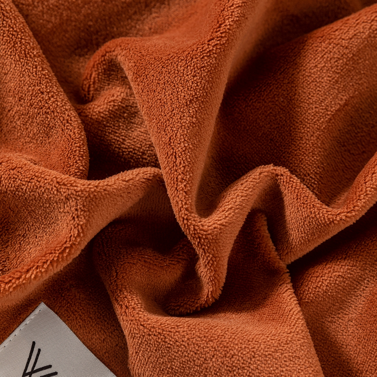 91家纺网 家纺一手货源 找家纺 绒城 2025秋冬新款简约撞色边滚绳牛奶绒四件套-浅爱 浅爱-唐茶