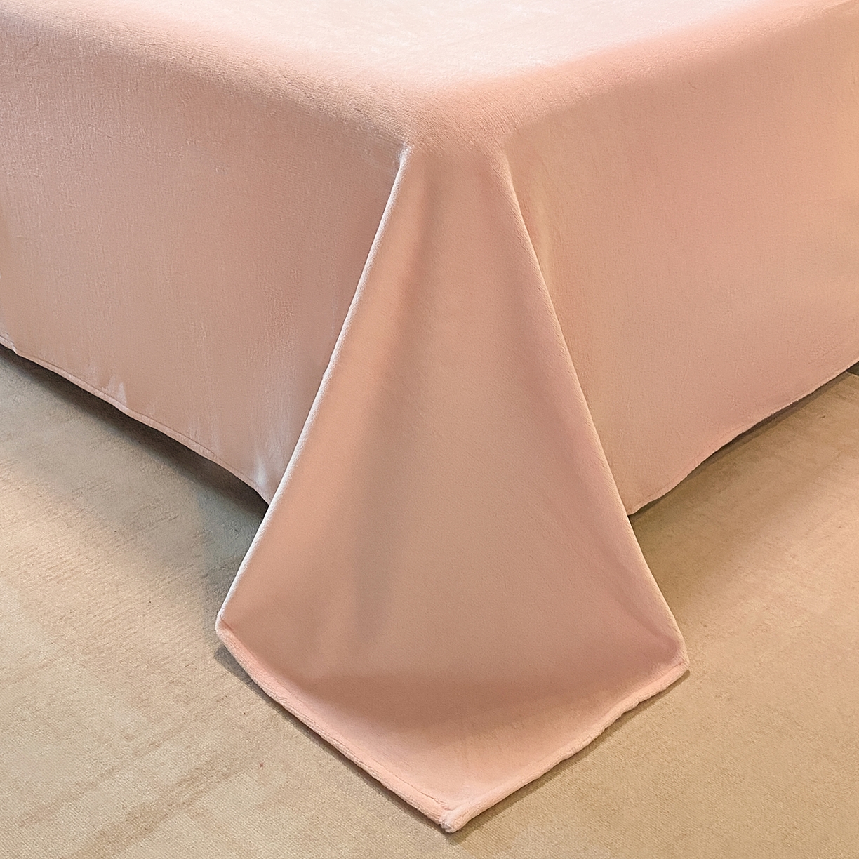 91家纺网 家纺一手货源 找家纺 绒城 2025新款简约织带款牛奶绒四件套-格调 格调-悠粉