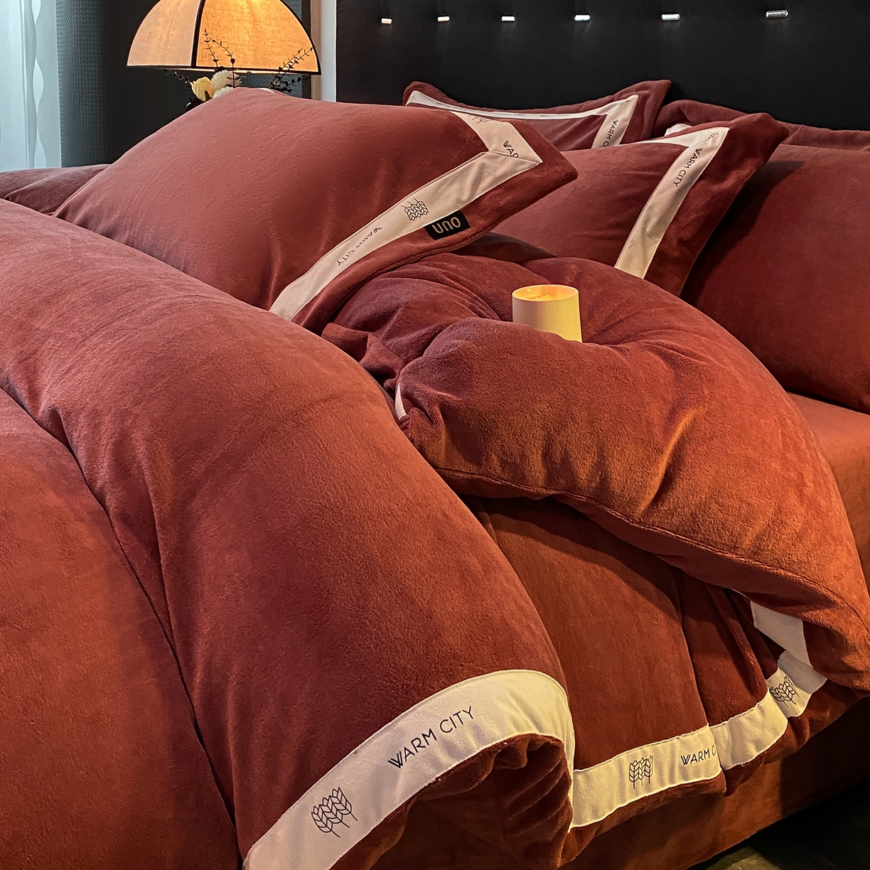 绒城 2025新款简约织带款牛奶绒四件套-格调 格调-焦糖