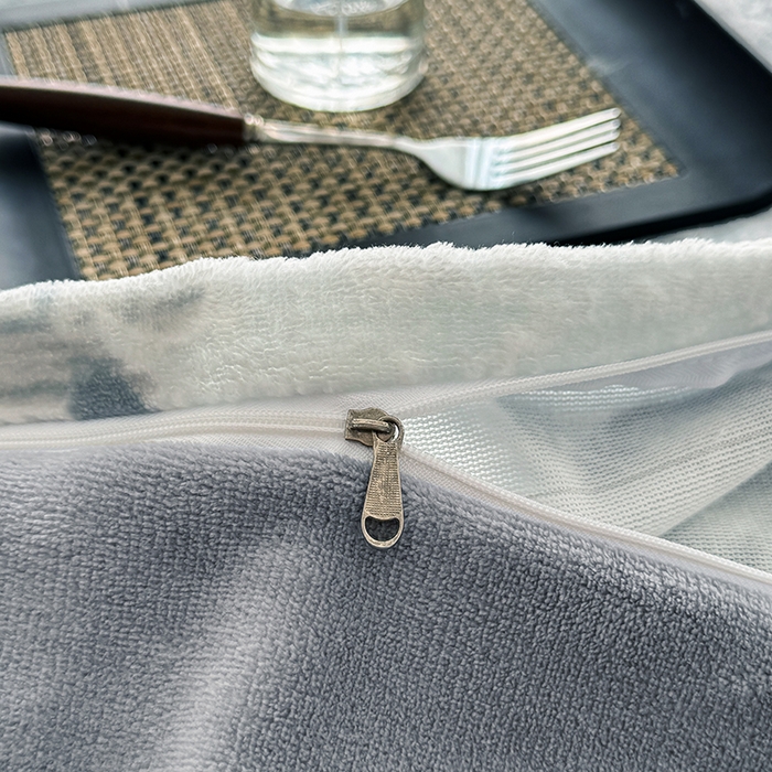 91家纺网 家纺一手货源 找家纺 （总）金盛纺 2025新款亲肤舒适高克重雕花绒系列四件套（可定制）