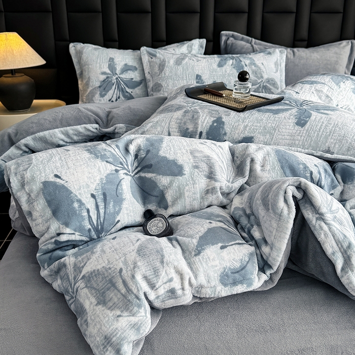 91家纺网 家纺一手货源 找家纺 （总）金盛纺 2025新款亲肤舒适高克重雕花绒系列四件套（可定制）