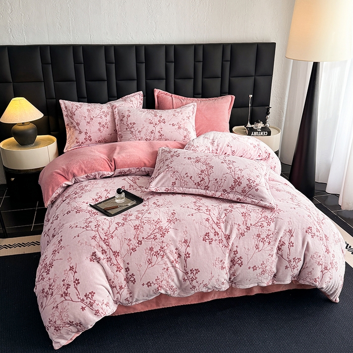 金盛纺 2025新款亲肤舒适高克重雕花绒系列四件套（可定制） 山茶花语-粉