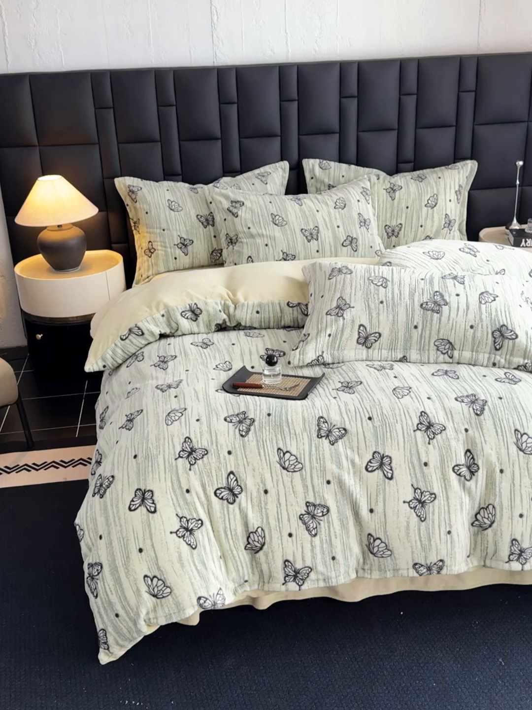 91家纺网 家纺一手货源 找家纺 金盛纺 2025新款亲肤舒适高克重雕花绒系列四件套（可定制） 飞扬-绿