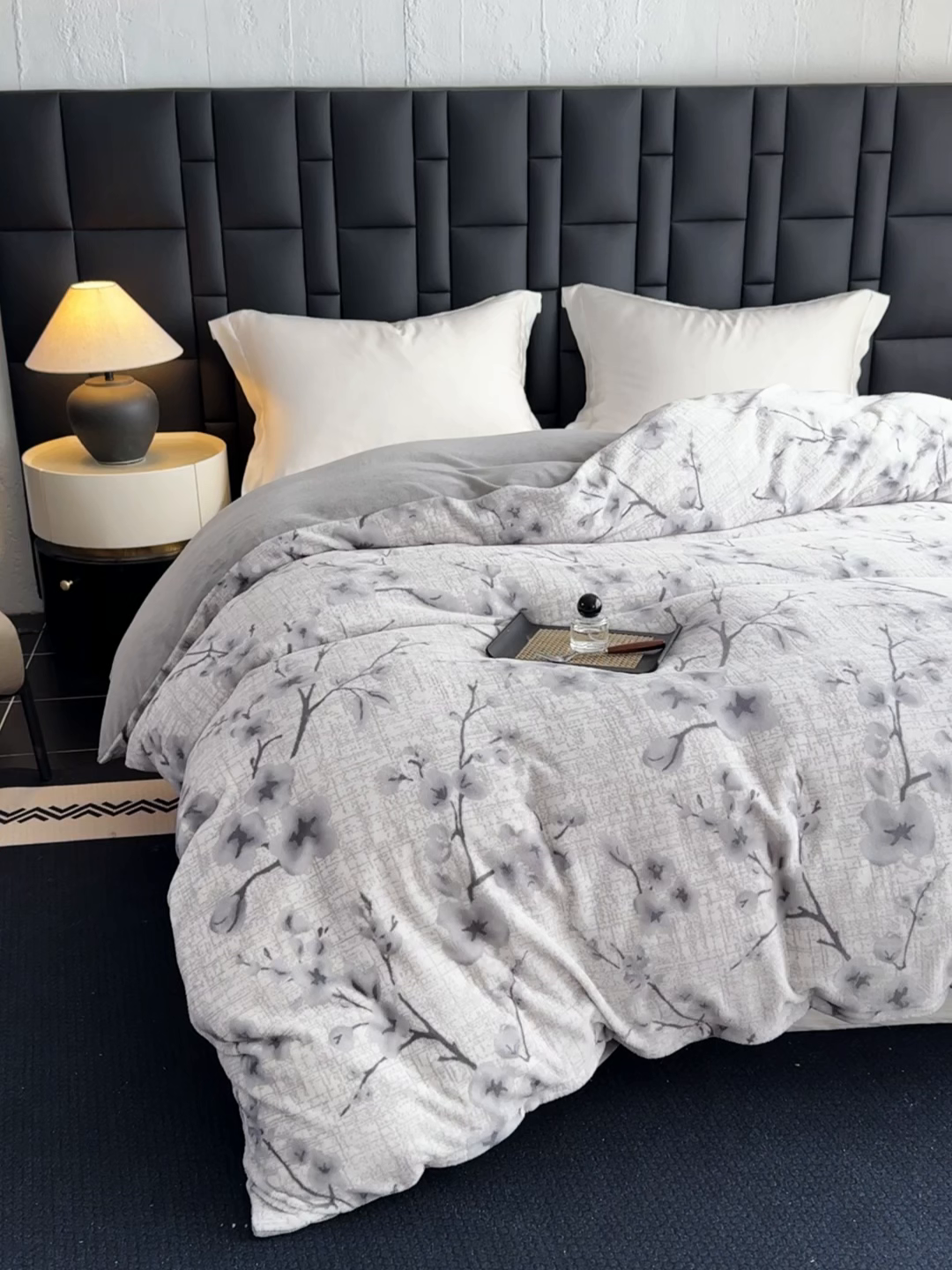 91家纺网 家纺一手货源 找家纺 金盛纺 2025新款亲肤舒适高克重雕花绒系列单被套单品被套单件被套（可定制） 陌语-灰