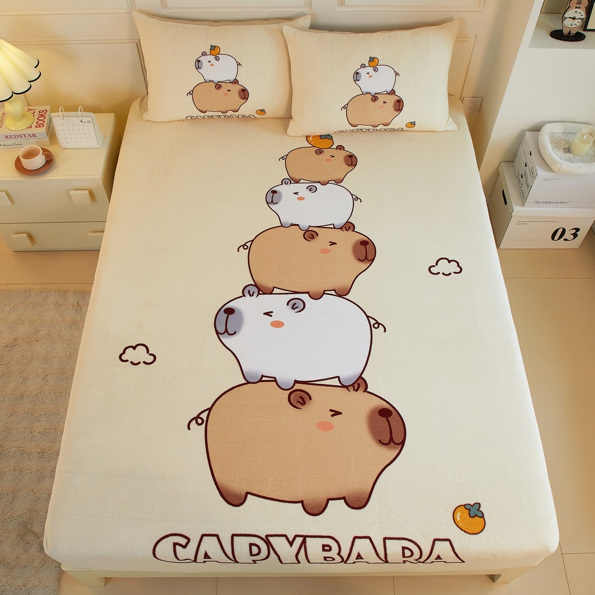 91家纺网 家纺一手货源 找家纺 （总）蘭菲家纺 2025新款保暖舒适卡皮巴拉牛奶绒系列单品床笠