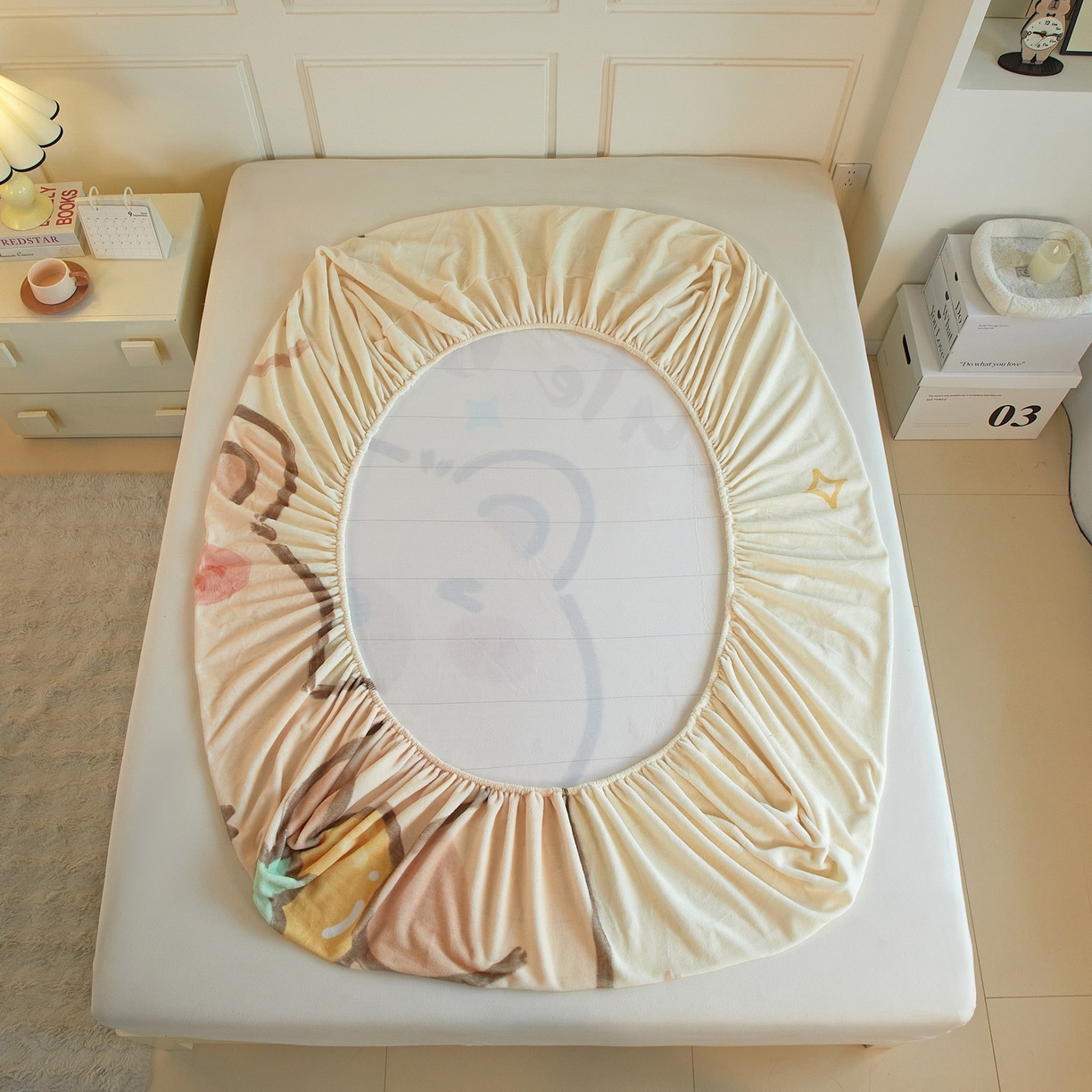 91家纺网 家纺一手货源 找家纺 蘭菲家纺 2025新款保暖舒适卡皮巴拉牛奶绒系列单品床笠 大美豚