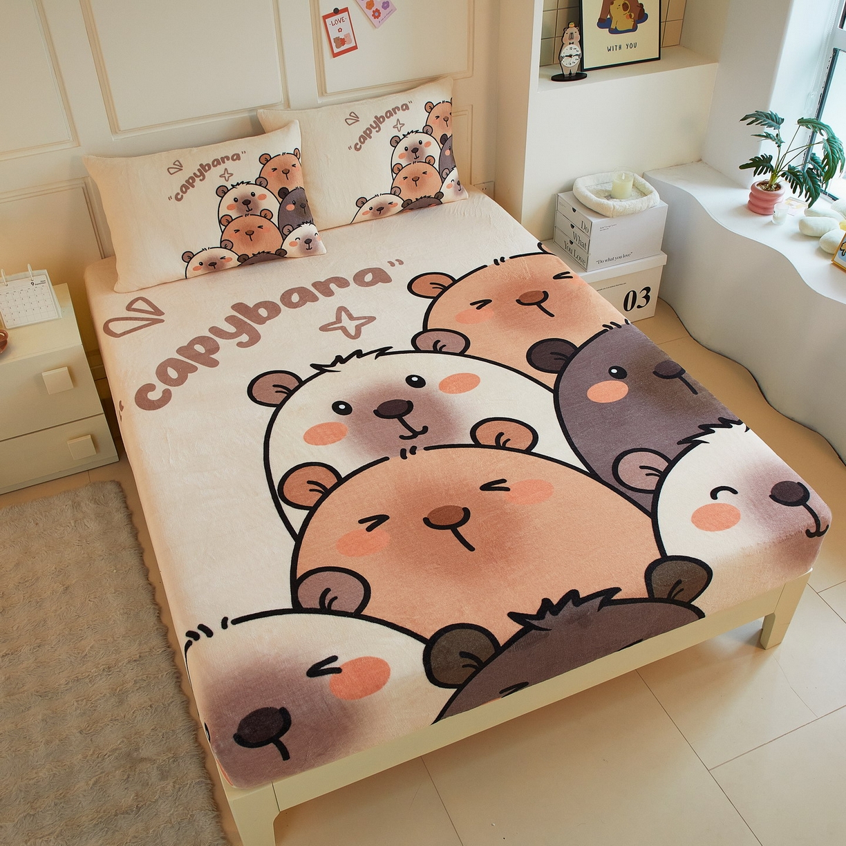 91家纺网 家纺一手货源 找家纺 蘭菲家纺 2025新款保暖舒适卡皮巴拉牛奶绒系列单品床笠 豚一家