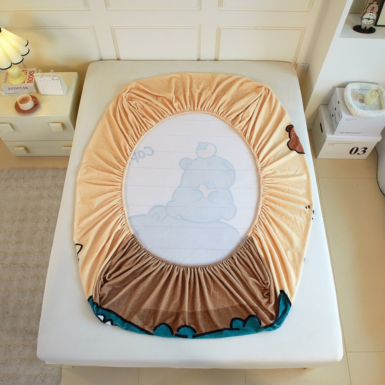 91家纺网 家纺一手货源 找家纺 蘭菲家纺 2025新款保暖舒适卡皮巴拉牛奶绒系列单品床笠 征服拉