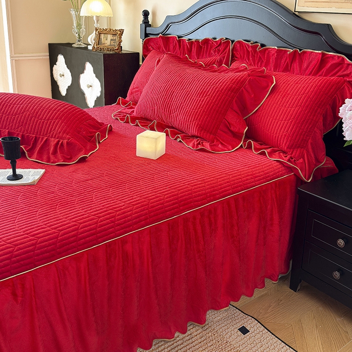 91家纺网 家纺一手货源 找家纺 （总）宜凡家纺 2025新款婴儿绒压花全夹棉床裙四件套