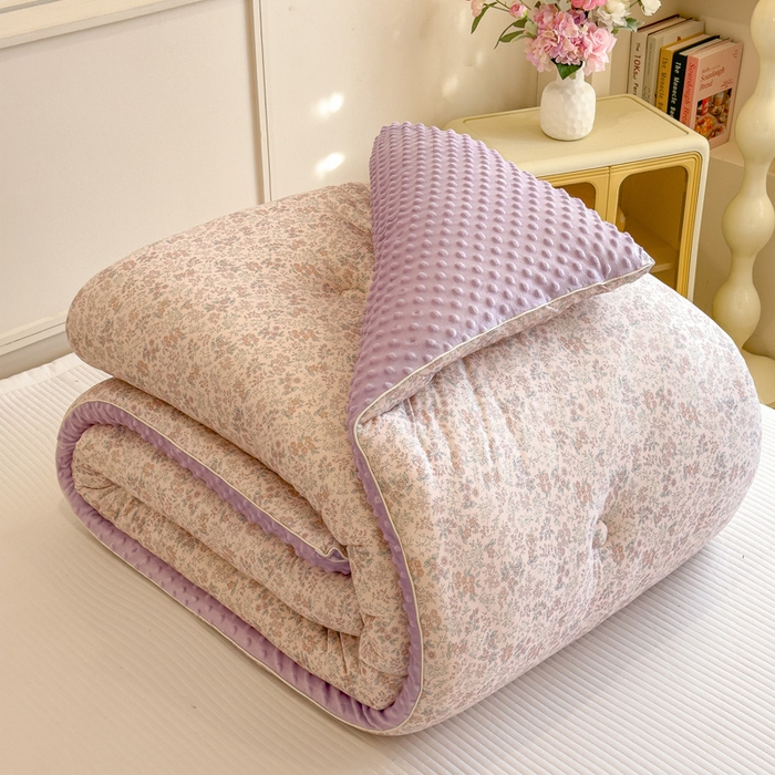 91家纺网 家纺一手货源 找家纺 米菲 2025新款针织豆豆冬被被子被芯 花海-粉