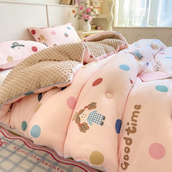 91家纺网 家纺一手货源 找家纺 米菲 2025新款针织豆豆冬被被子被芯 时尚女孩