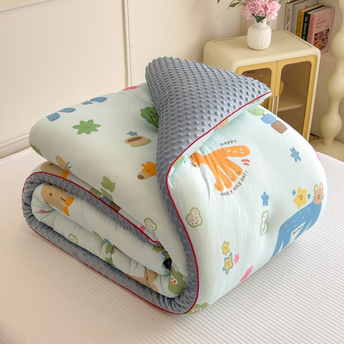 91家纺网 家纺一手货源 找家纺 米菲 2025新款针织豆豆冬被被子被芯 动物乐园