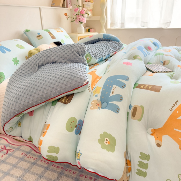 91家纺网 家纺一手货源 找家纺 米菲 2025新款针织豆豆冬被被子被芯 动物乐园