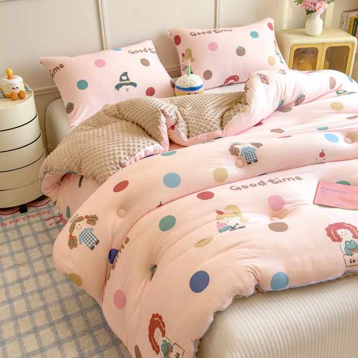 91家纺网 家纺一手货源 找家纺 米菲 2025新款针织豆豆冬被被子被芯 时尚女孩