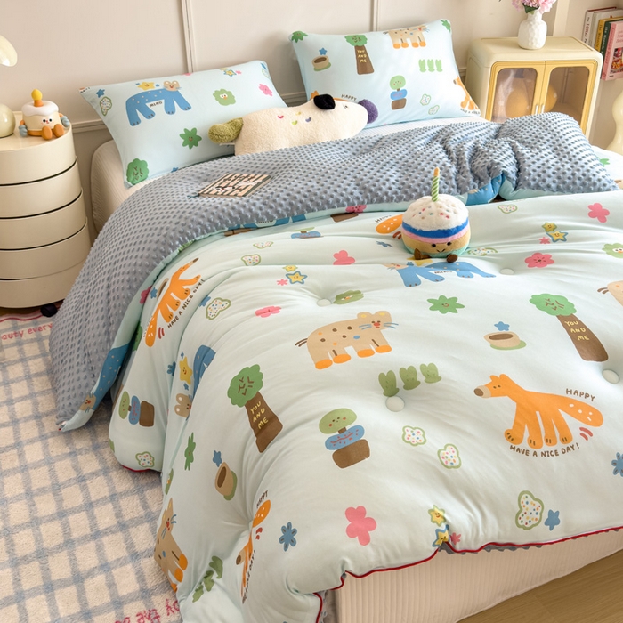 91家纺网 家纺一手货源 找家纺 米菲 2025新款针织豆豆冬被被子被芯 动物乐园