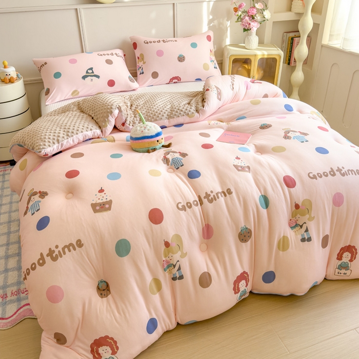 91家纺网 家纺一手货源 找家纺 米菲 2025新款针织豆豆冬被被子被芯 时尚女孩