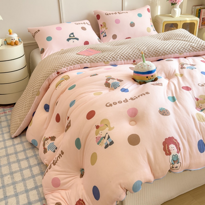 91家纺网 家纺一手货源 找家纺 米菲 2025新款针织豆豆冬被被子被芯 时尚女孩