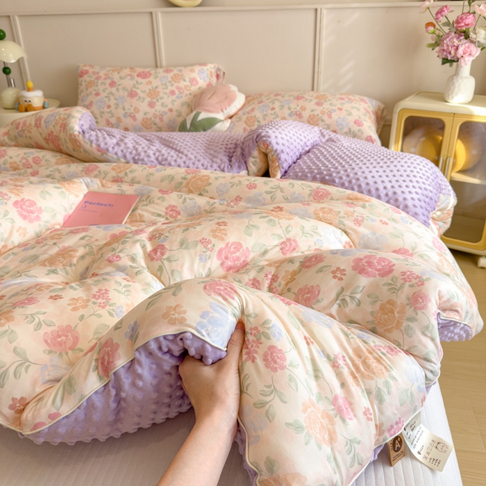 91家纺网 家纺一手货源 找家纺 米菲 2025新款针织豆豆冬被被子被芯 花裳容