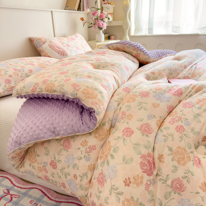 91家纺网 家纺一手货源 找家纺 米菲 2025新款针织豆豆冬被被子被芯 花裳容