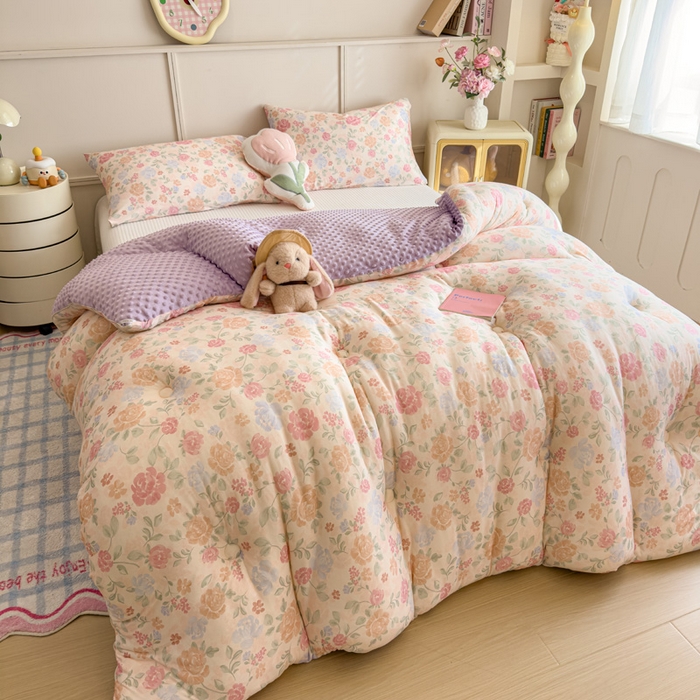 91家纺网 家纺一手货源 找家纺 米菲 2025新款针织豆豆冬被被子被芯 花裳容