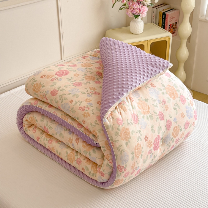 91家纺网 家纺一手货源 找家纺 米菲 2025新款针织豆豆冬被被子被芯 花裳容